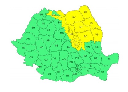 Cod galben de furtuni, în cea mai mare parte a Moldovei şi în zona Carpaţilor Orientali / Se anunţă averse torenţiale, descărcări electrice, intensificări ale vântului, vijelii şi grindină / Vreme caldă în Bucureşti