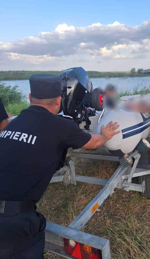 Ialomiţa: Tânăr de aproximativ 20 de ani, înecat în râul Iezer / A fost scos de pompieri