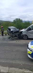 UPDATE - Buzău: Cinci persoane rănite într-un accident produs pe DN 10/ Traficul, blocat în urma accidentului, a fost reluat - FOTO