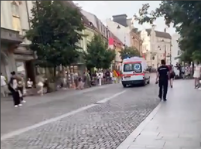 Artist din cadrul Festivalului Internaţional de Teatru de la Sibiu, găsit în stop cardio-respirator în zona centrală a oraşului / A fost resuscitat şi a fost transportat la spital