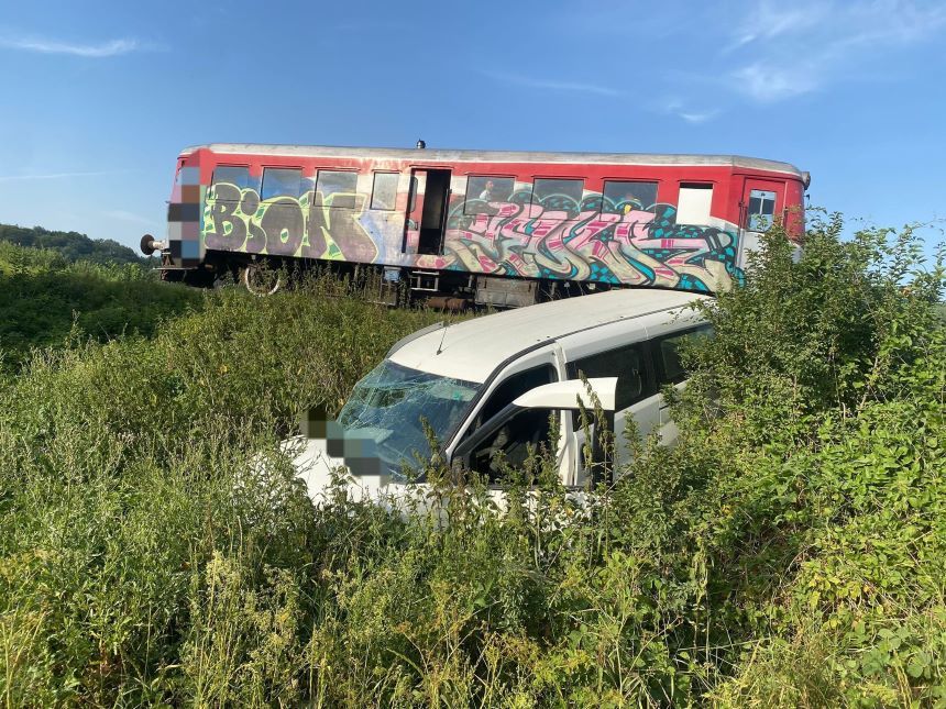 Două accidente feroviare s-au produs, luni, în judeţele Argeş şi Braşov - FOTO
