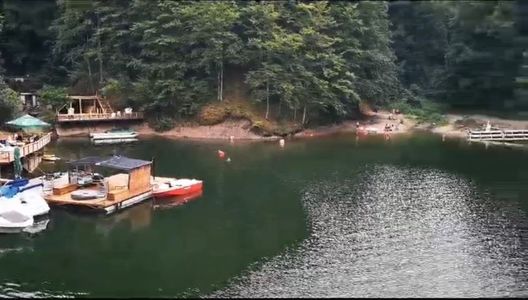 UPDATE - Cluj: Acţiune de căutare a unui tânăr de 18 ani dispărut în lacul Tarniţa / Victima, scoasă la mal, a fost resuscitată, dar a intrat din nou în stop cardio-respirator şi nu a mai putut fi salvată  - FOTO
