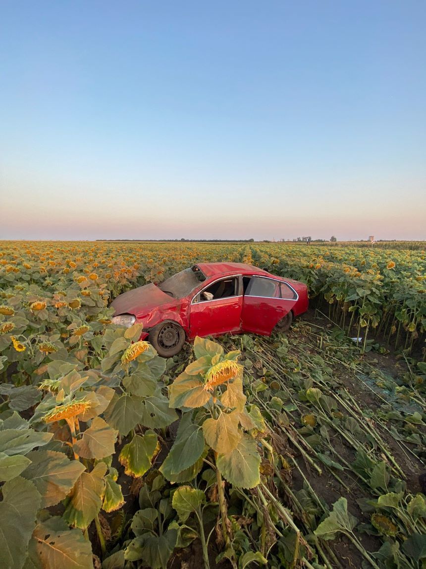 Dolj: Bărbat arestat preventiv după ce, beat  şi fără permis de conducere, a provocat un accident în care un om a murit şi altul a fost rănit. Victimele erau pasageri în maşina acestuia - FOTO
