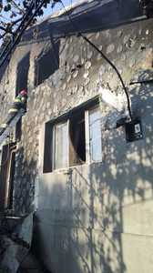 Constanţa: Puternic incendiu la Corbu / Au ars în totalitate două case, fiind salvate 7 butelii / Două persoane cu atac de panică - VIDEO