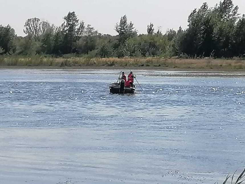 Galaţi: Adolescent de aproximativ 16 ani, căutat în Siret / Trei copii ar fi intrat la scldat, iar unul nu a mai ieşit