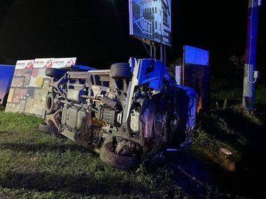 UPDATE - Accident grav în apropiere de Buzău - 12 persoane,  inclusiv 5 copii, au fost rănite după ce două autoturisme s-au ciocnit şi s-au răsturnat / Care este starea victimelor - FOTO