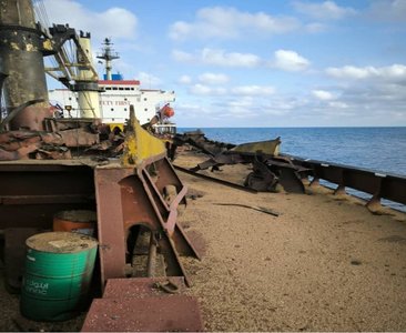 MAE condamnă atacul forţelor ruse împotriva unei nave care transporta cereale în Marea Neagră: O escaladare fără precedent a acţiunilor Rusiei în cadrul războiului ilegal împotriva Ucrainei; încălcare gravă a normelor dreptului internaţional umanitar 

