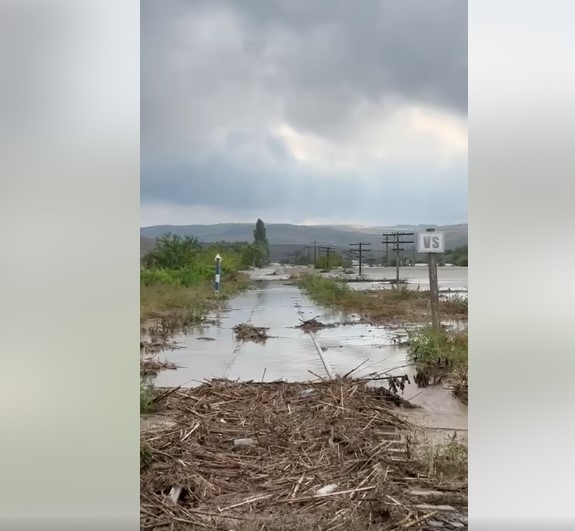 Vaslui: Peste 40 de persoane evacuate din calea viiturilor. Cei mai mulţi dintre sinistraţi sunt copii. Cinci localităţi sunt afectate - FOTO, VIDEO
