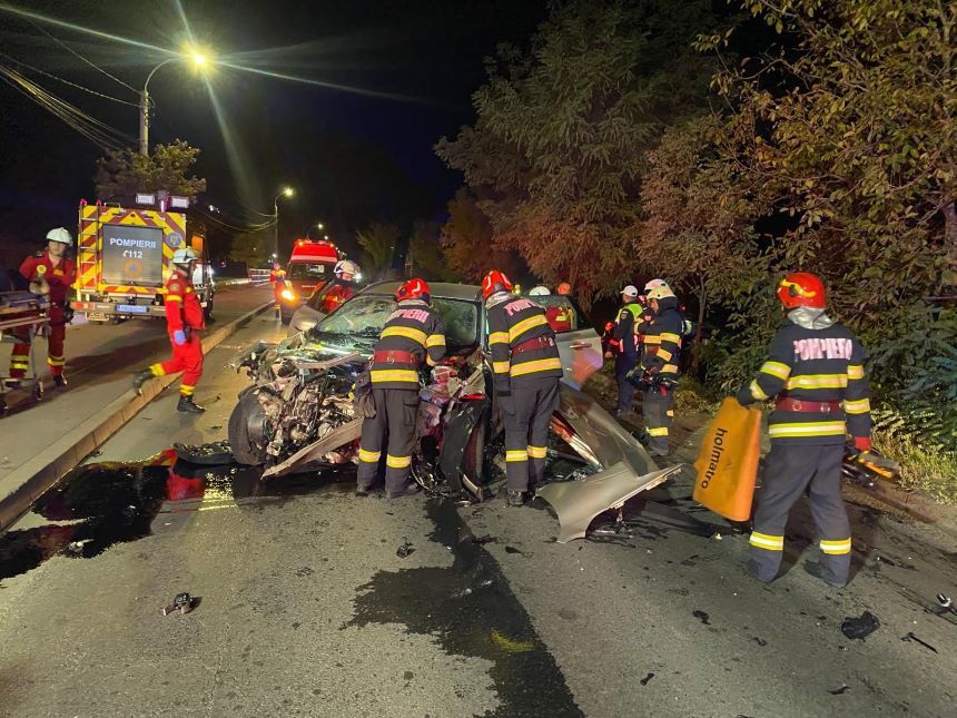 Cinci persoane au fost rănite, două fiind în stare gravă, în urma unui accident produs în Târgu Mureş - FOTO