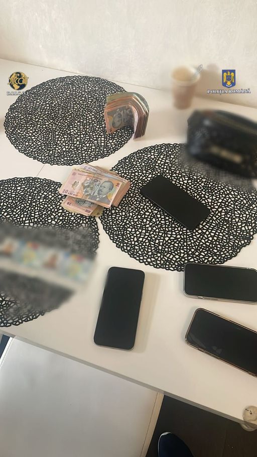 Percheziţii la persoane suspectate de trafic de heroină / Sunt vizaţi trei suspecţi, doi dintre ei recidivişti / Vindeau drogul în Bucureşti, cu 50 de lei doza
