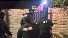 IGPR - 37 de percheziţii în Ilfov, Dâmboviţa şi Bucureşti, într-un dosar în care 10 persoane sunt cercetate pentru lovire sau alte violenţe, camătă şi şantaj - FOTO, VIDEO