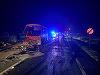 UPDATE - Hunedoara: Un tânăr de 17 ani a murit şi alte 21 de persoane au fost rănite, într-un accident rutier în care au fost implicate un autoturism şi un microbuz/ A fost activat Planul Roşu de Intervenţie - FOTO, VIDEO