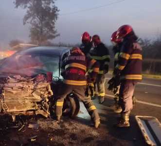 Doi morţi şi trei răniţi într-un accident produs pe DN 2, în judeţul Ialomiţa
