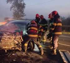 Doi morţi şi trei răniţi într-un accident produs pe DN 2, în judeţul Ialomiţa
