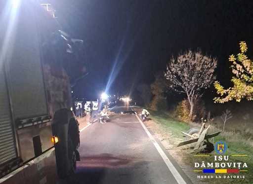 O autoutilitară şi o căruţă s-au ciocnit pe DN 7, în judeţul Dâmboviţa / O persoană a murit