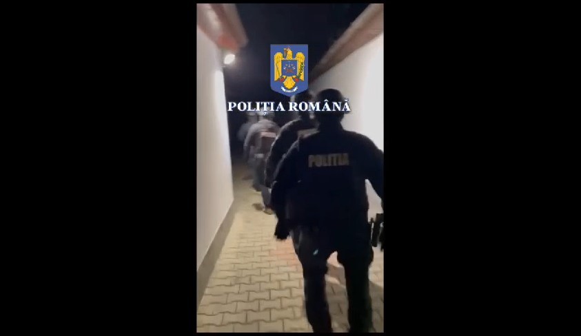 Cetăţeni români, cercetaţi de autorităţile judiciare din Germania pentru evaziune fiscală. Anchetatori germani participă la descinderi la locuinţele suspecţilor, în judeţul Mureş - FOTO, VIDEO
