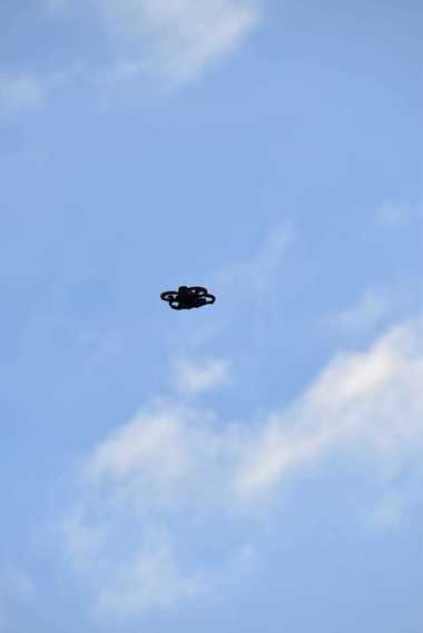 Persoană amendată de jandarmi, după ce a ridicat în aer o dronă pentru a filma parada de 1 Decembrie de la Alba Iulia