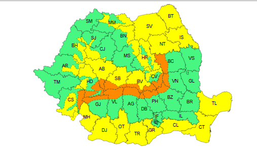 Meteorologii anunţă vânt puternic şi polei în cea mai mare parte a ţării, până miercuri dimineaţă / În zona montană înaltă este cod portocaliu, cu rafale care ajung la 120 de kilometri la oră