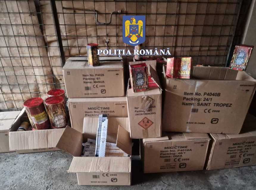 Amenzi de 20.000 de lei şi peste 500 de kilograme de articole pirotehnice, confiscate de poliţiştii din Braşov după controale la persoane autorizate să comercializeze astfel de produse