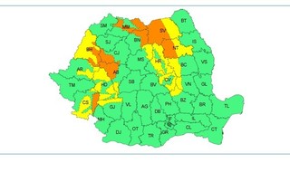 ANM: Vor fi precipitaţii, din noaptea de joi spre vineri şi până vineri seară, în vestul, nordul şi centrul ţării, apoi în regiunile sudice/ Intensificări ale vântului, viscol, în Carpaţii Orientali, Carpaţii Occidentali şi vestul Carpaţilor Meridionali