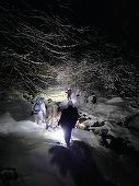 Salvamont Maramureş - Doi cetăţeni ucrainieni au cerut ajutor pentru a fi recuperaţi de pe munte / Intervenţie şi în cazul a trei pesoane aflate în zonă cu zăpadă mare şi cu risc de avalanşă 