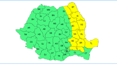 Meteorologii anunţă răcirea vremii, polei, ninsori şi intensificări ale vântului, până marţi / Până la finalul săptămânii viitoare, mai frig decât în mod normal / Sâmbătă este cod galben de ninsori viscolite în Moldova, Muntenia şi Dobrogea

