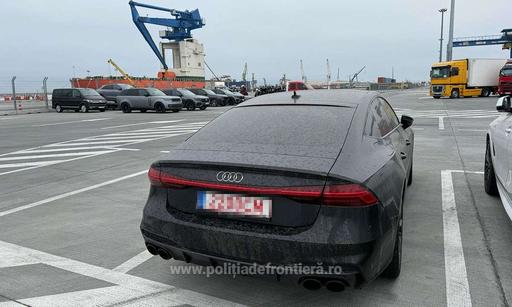 Autoturisme de lux cu numere de înmatriculare şi acte false pregătite pentru export, în valoare de peste 200.000 euro, descoperite de poliţiştii de frontieră în Portul Constanţa - FOTO
