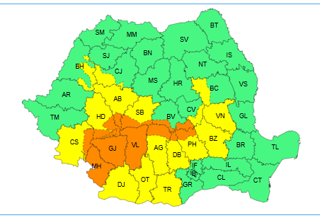 Meteorologii au actualizat prognoza – Ploi în toate regiunile şi intensificări ale vântului, până sâmbătă seară / Cod portocaliu în mai multe judeţe, de vineri până sâmbătă după-amiaza / La altitudini mari va ninge

