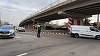 Şoferii care circulă pe ruta Ploieşti-Braşov, sfătuiţi să aleagă DN1 A, în urma incidentului de la Comarnic, unde dintr-o cisternă sunt scurgeri de acid sulfuric - FOTO
