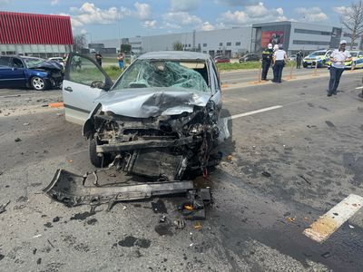 Un mort şi un rănit, în urma unui accident rutier produs la ieşire din Timişoara