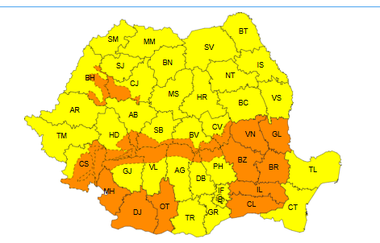 Meteorologii au prelungit avertizarea de vreme deosebit de rece, brumă şi îngheţ la sol şi intensificări ale vântului, până vineri seară/ Cod galben şi portocaliu în întreaga ţară