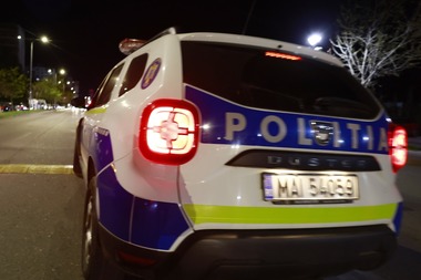 Dosar penal şi amendă pentru un gălăţean prins conducând fără permis/ Tânărul nu a oprit la semnalele poliţiştilor, dar a fost prins după o urmărire de doi kilometri