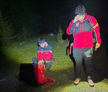 UPDATE - Salvamontiştii din Bran intervin pentru recuperarea a doi turişti italieni blocaţi într-un perete în Munţii Bucegi/ Turiştii au fost găsiţi şi vor fi aduşi la baza muntelui