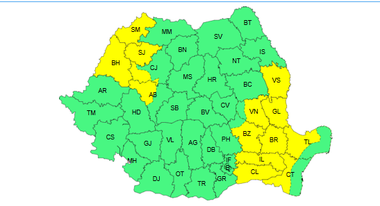 Cod galben de instabilitate atmosferică şi vânt puternic, până duminică dimineaţă, în mai multe zone ale ţării / Vineri, deosebit de cald în Bucureşti / De sâmbătă se schimbă vremea şi în Capitală - HARTA

