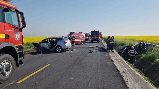 Teleorman: Un mort şi trei răniţi, după ce două maşini s-au ciocnit pe DN 52 / O femeie, transportată cu elicopterul la Bucureşti