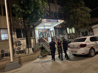 Vrancea: Bărbatul care şi-a ameninţat mama şi fratele, reţinut
