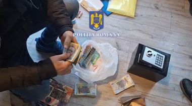 Prahova: Bărbat suspectat că a furat bunuri în valoare de 350.000 de lei din colete destinate clienţilor care comandau cu ridicare din puncte de ridicare tip easybox
