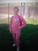 Fată de 12 ani din judeţul Vaslui, căutată după ce a plecat de acasă şi nu s-a mai întors/ Poliţia cere ajutorul populaţiei