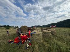 Timiş: Bărbat mort, după ce a căzut peste el un balot de paie/ La locul incidentului au ajuns două elicoptere SMURD, fiind făcute manevre de resuscitare, însă fără rezultat