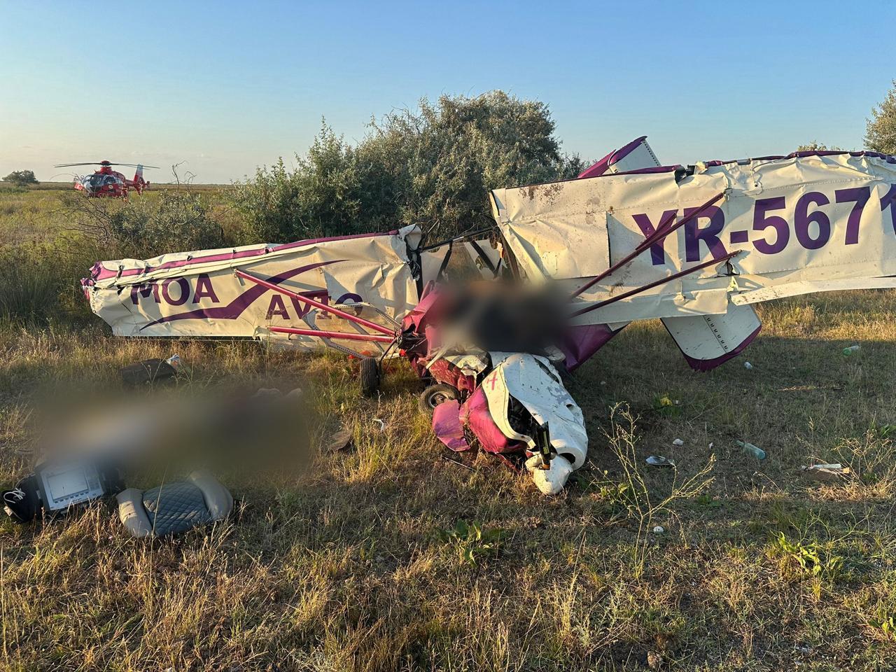 Accident aviatic în zona Gura Portiţei – Un avion de mici dimensiuni cu două persoane la bord s-a prăbuşit / Victimele nu au putut fi salvate - FOTO 