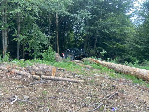 Vâlcea: O femeie şi doi copii, la spital după ce maşina în care se aflau s-a răsturnat 
