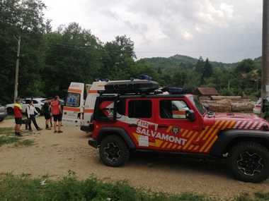Alba: Acţiune a Salvamont, după ce un turist epuizat şi deshidratat a leşinat pe un traseu montan