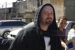 Cheloo, prins de poliţişti după ce ar fi făcut scandal în curtea Catedralei Mântuirii Neamului/ Testul pentru droguri a ieşit pozitiv, el fiind dus la INML pentru recoltarea de probe biologice - surse