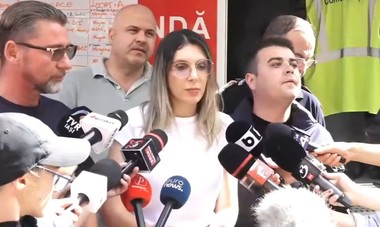 Diana Buzoianu, în zonele afectate de inundaţii din Suceava: Am mers în casele oamenilor care au fost distruse şi o parte din ele sunt curăţate de mâl / Nu mai există nicio persoană sinistrată / Mobilizarea a fost exemplară