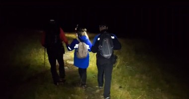 Argeş: Cei doi turişti rătăciţi pe munte, în apropierea vârfului Moldoveanu, recuperaţi de salvamontişti şi jandarmi montani - VIDEO
