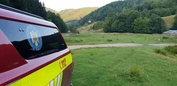 Maramureş: Doi turişti care s-au rătăcit pe munte, după ce au ieşit de pe traseul marcat, găsiţi teferi. Alte trei persoane, cetăţeni ucraineni, au fost găsite de un cioban pe munte - VIDEO