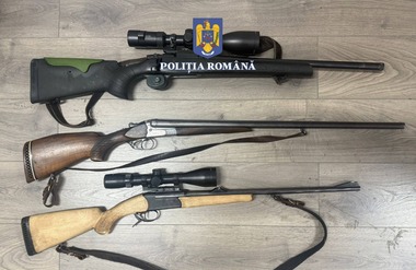 Bistriţa-Năsăud: Bărbat reţinut, după ce a împuşcat ilegal un căprior. El a fost prins în pădure, în timp ce tranşa animalul
