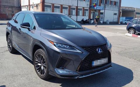 Autoturisme estimate la o valoare de 165.000 de euro, căutate de autorităţi europene, descoperite în Portul Constanţa