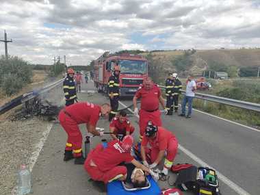 UPDATE Constanţa: Doi motociclişti au fost grav răniţi într-un accident rutier / Unul dintre ei a fost preluat de elicopterul SMURD/ Cum s-a petrecut accidentul - FOTO, VIDEO