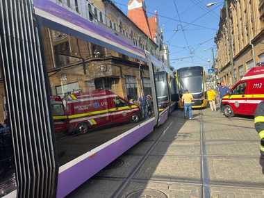 Timişoara - Trei persoane rănite în urma unui accident în care au fost implicate două tramvaie - FOTO